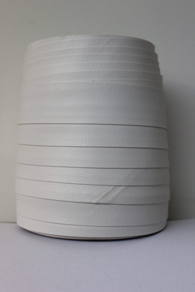 TOPLINE Vinyl 1 1/4" Binding Single Fold
